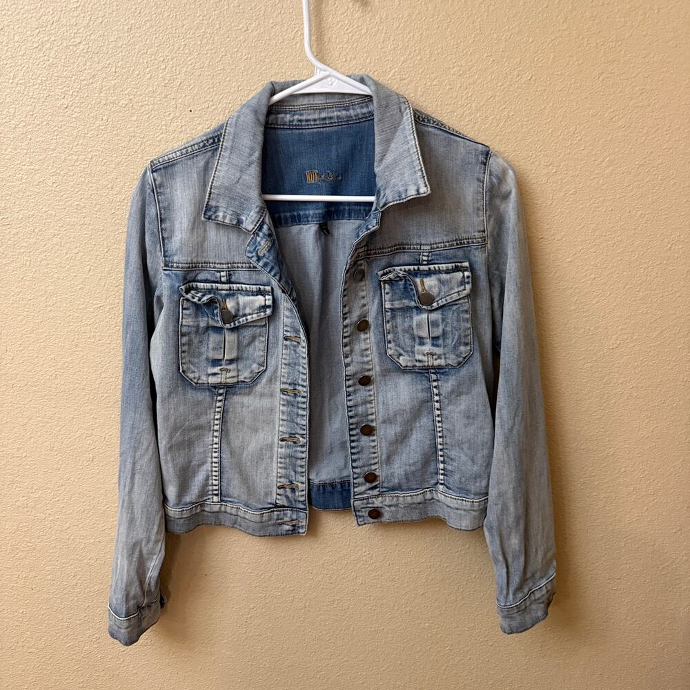 Kut from the Kloth Amelia Jean Jacket light denim wash S Soft casual effortless
